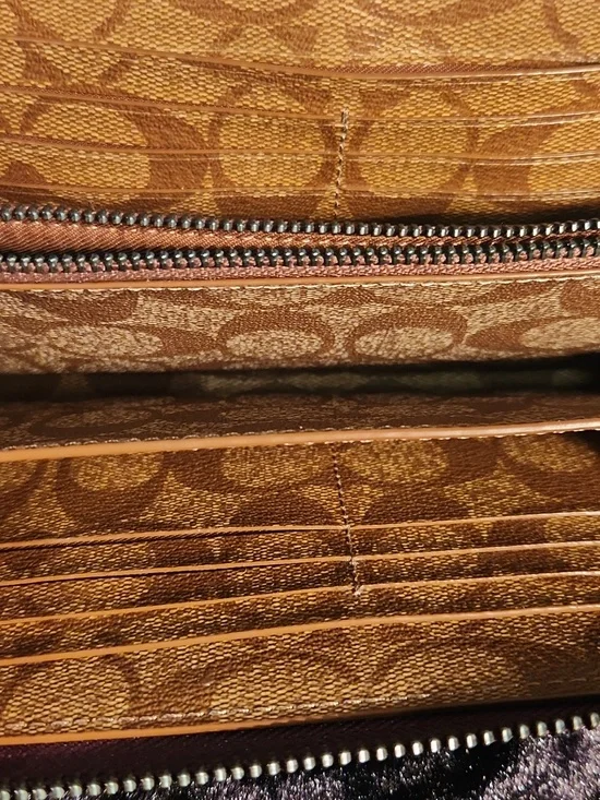 Coach X Disney Once Upon A Dream Wallet - Picture 4 of 9